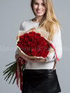 Букет из 31 красной розы. Цветы Владивосток фото 2 — Цветочный король
