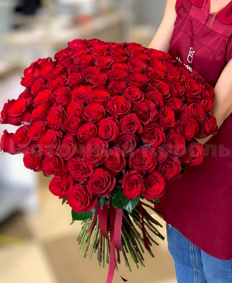 101 Красная роза . Цветы Владивосток фото 1 — Цветочный король