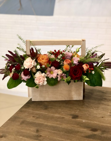 Композиция  в деревянном ящике — Цветочный король