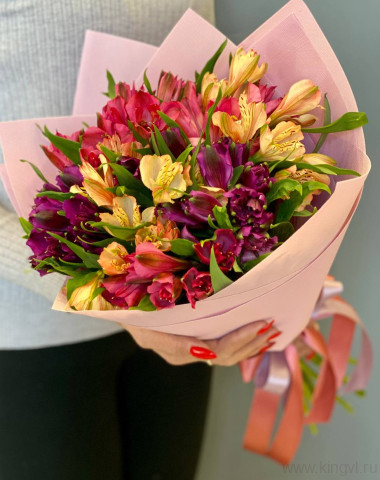 Яркие альстромерии  &mdash; Цветочный король