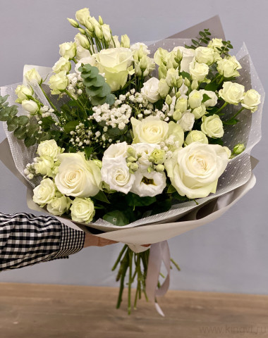 Букет«Белая сказка» &mdash; Цветочный король
