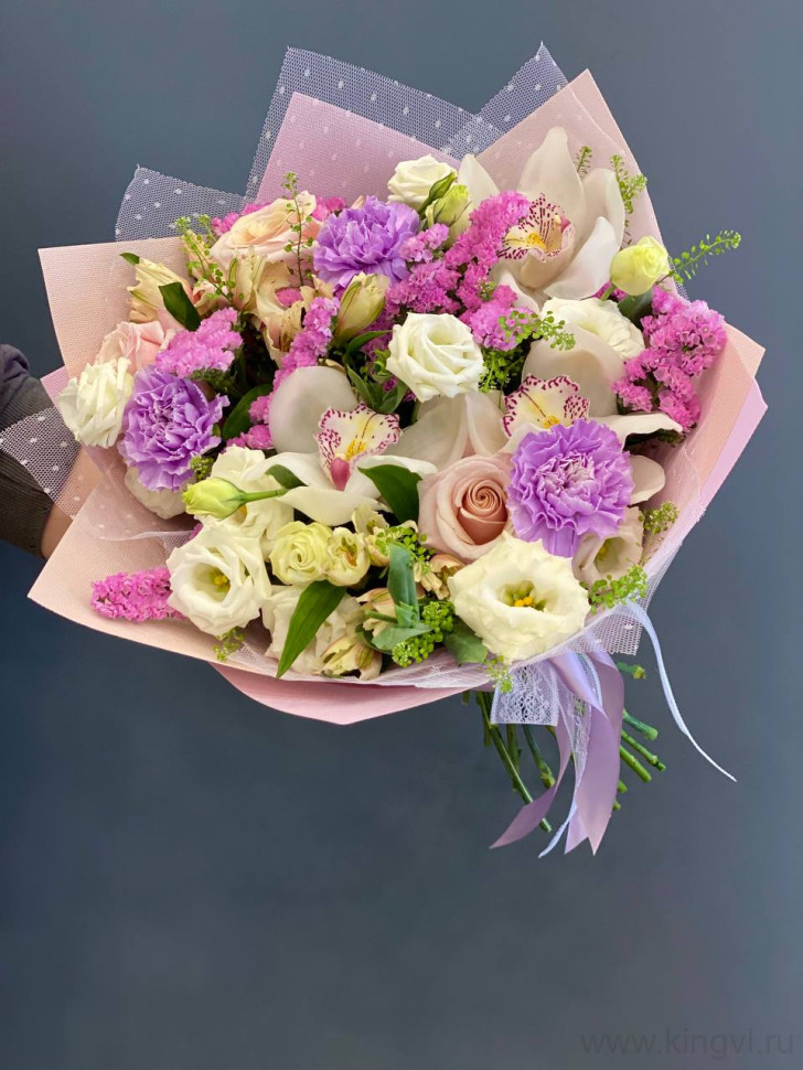 Букет"Фиалковая симфония". Цветы Владивосток фото 1 &mdash; Цветочный король