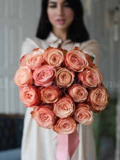 Букет из нежных пионовидных роз. Цветы Владивосток