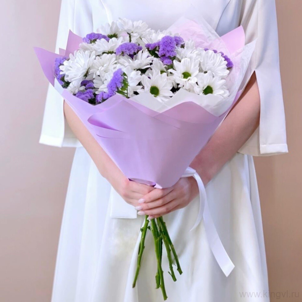 Букет из хризантем и статицы. Цветы Владивосток