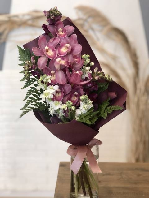 Букет " Ветка орхидеи"