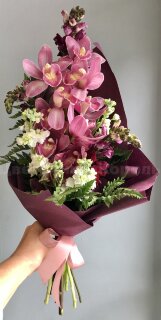 Букет " Ветка орхидеи". Цветы Владивосток
