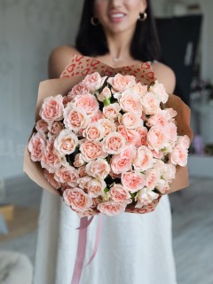 Кустовые розы Sweet Sarah. Цветы Владивосток