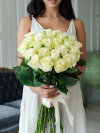 Охапка белых роз . Цветы Владивосток фото 6 — Цветочный король