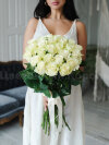 Охапка белых роз . Цветы Владивосток фото 7 — Цветочный король