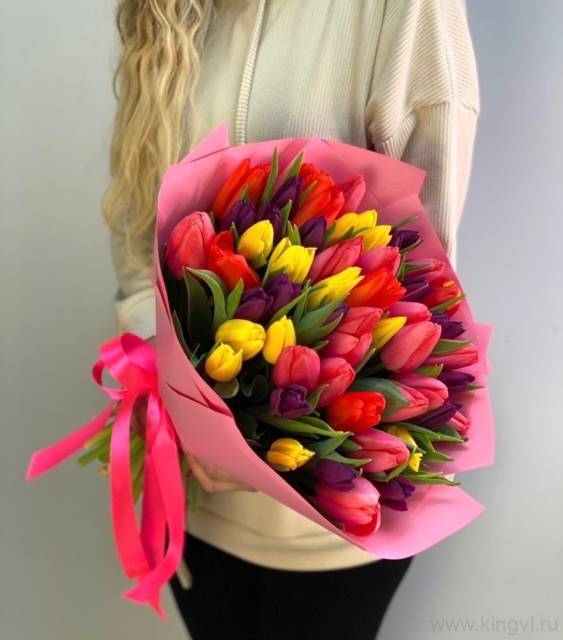Букет из разноцветных тюльпанов (51 шт)