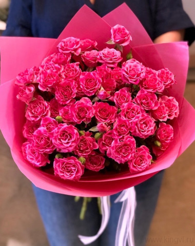 Букет из 9 кустовых роз "Lianne"   &mdash; Цветочный король