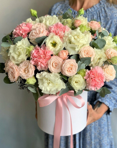 Авторская композиция "Розовый шелк"  &mdash; Цветочный король