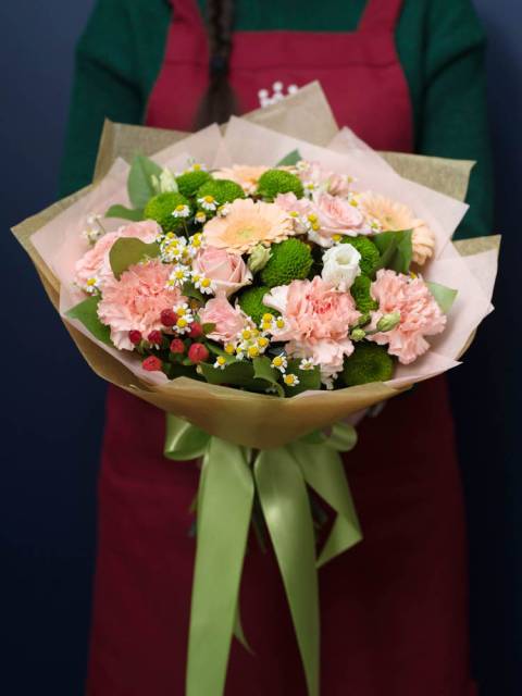 Букет из гербер и хризантем