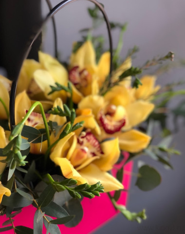  &quot;Солнечная&quot; композиция в сумочке — Цветочный король