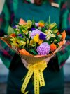 Букет из кустовых роз и гвоздик. Цветы Владивосток фото 1 — Цветочный король