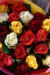 Микс разноцветных  роз . Цветы Владивосток фото 3 — Цветочный король