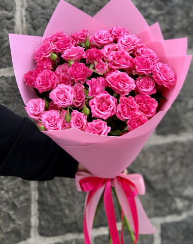 Букет из 7 кустовых роз — Цветочный король