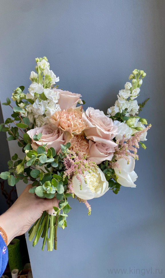 Свадебный букет . Цветы Владивосток