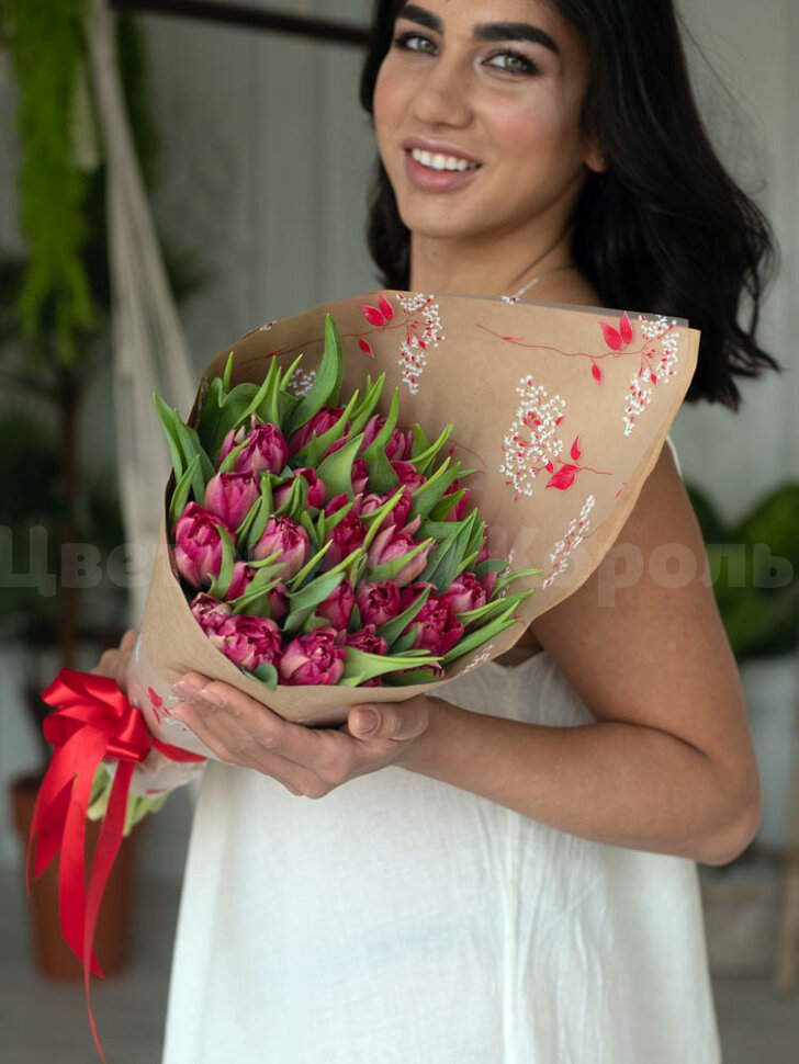 Букет пионовидных тюльпанов 15шт. Цветы Владивосток фото 1 — Цветочный король