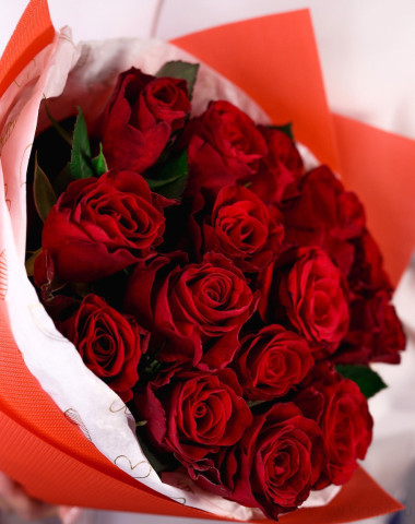 Букет  роз &quot;Страстный&quot; — Цветочный король