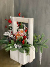 Новогодний ящик " Домик". Цветы Владивосток фото 2 &mdash; Цветочный король
