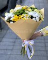 Букет разноцветных хризантем Сантини. Цветы Владивосток фото 2 — Цветочный король