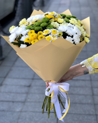 Букет разноцветных хризантем  — Цветочный король
