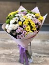 Букет разноцветных хризантем Сантини. Цветы Владивосток фото 5 — Цветочный король