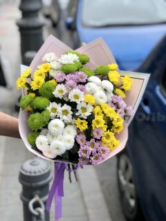Букет разноцветных хризантем Сантини. Цветы Владивосток