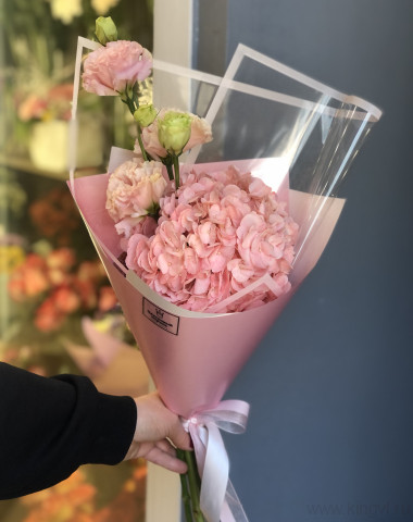 Букет из гортензии  — Цветочный король