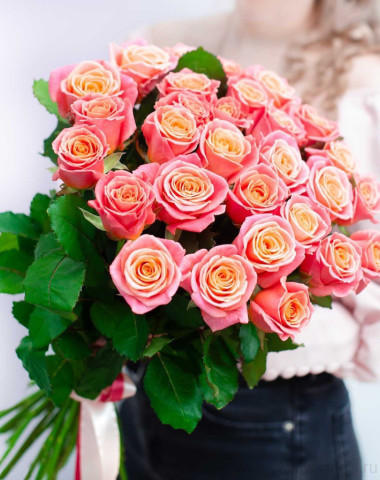 Букет из 31 розы &quot;Мисс Пигги&quot; — Цветочный король