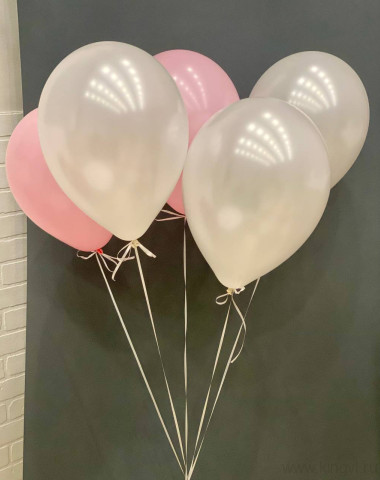 Связка из 5 латексных шаров &mdash; Цветочный король