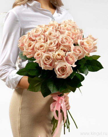 Букет из 25 высоких нежных роз ( 80 см)  — Цветочный король