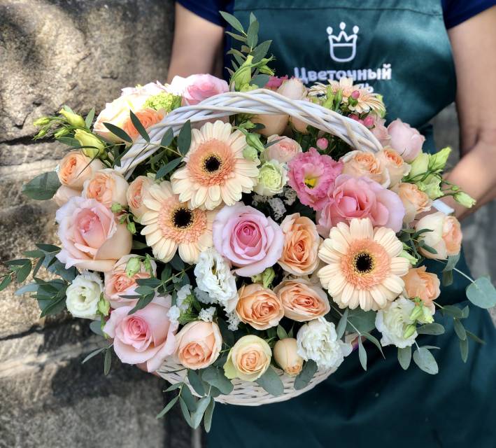 Корзинка "Музыка счастья"