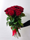 Букет из 17 красных роз . Цветы Владивосток фото 1 — Цветочный король