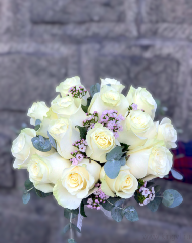 Букет невесты из роз и хамелациума — Цветочный король