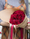 Красные пионовидные розы. Цветы Владивосток фото 2 — Цветочный король