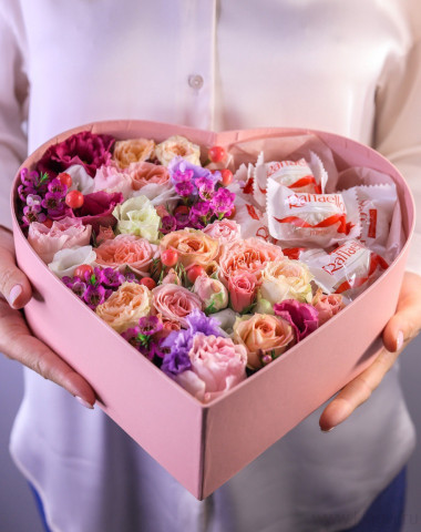 Цветочное сердце "Raffaello"  &mdash; Цветочный король