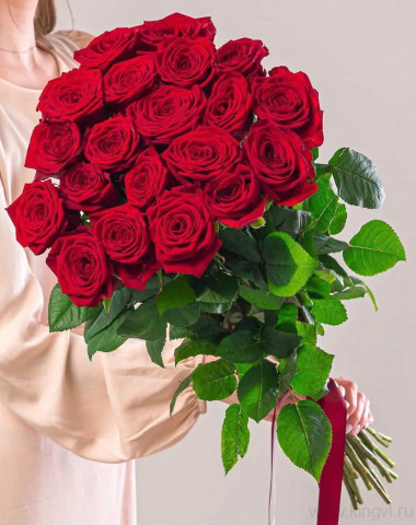 Букет из 25 высоких красных роз ( 70см)  — Цветочный король