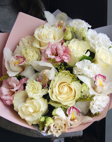 Букет с белой орхидеей  — Цветочный король