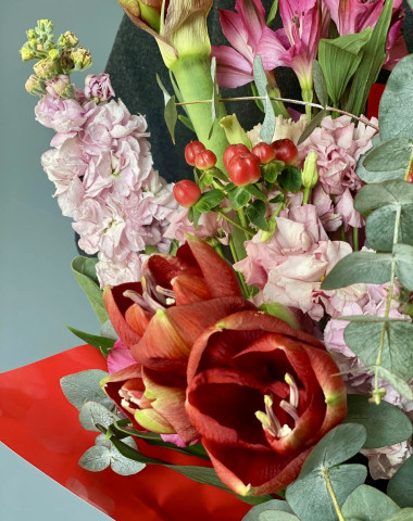 Букет с Амариллисом &mdash; Цветочный король