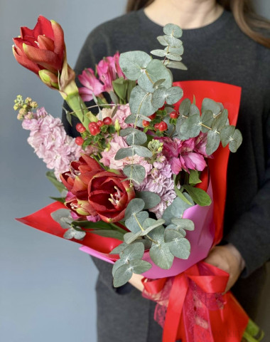 Букет с Амариллисом &mdash; Цветочный король