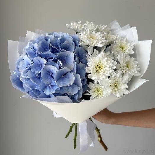 Букет с гортензией «Голубой шелест»