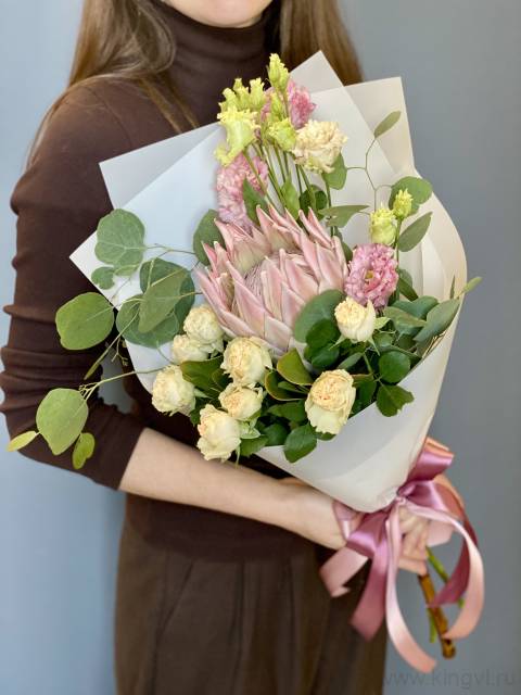 Букет с протеей