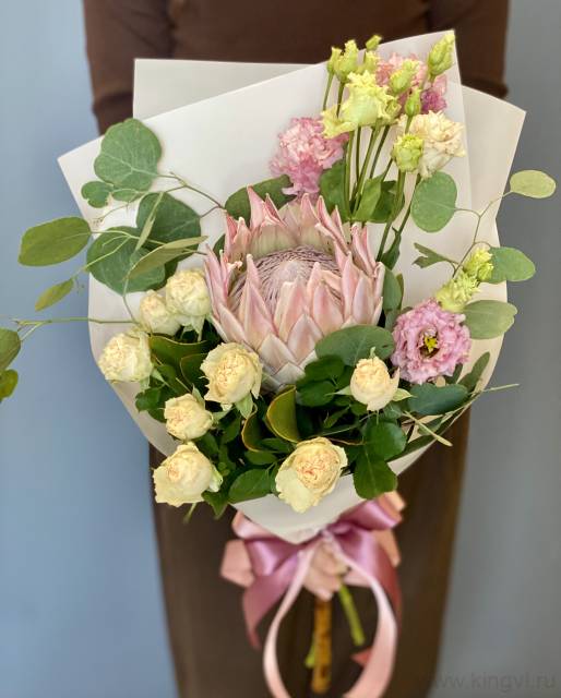 Букет с протеей