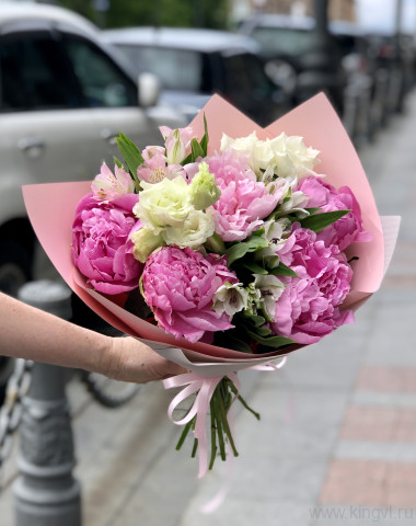Букет из пионов &quot;Нежные чувства&quot; — Цветочный король