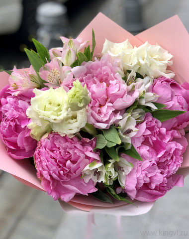 Букет из пионов &quot;Нежные чувства&quot; — Цветочный король