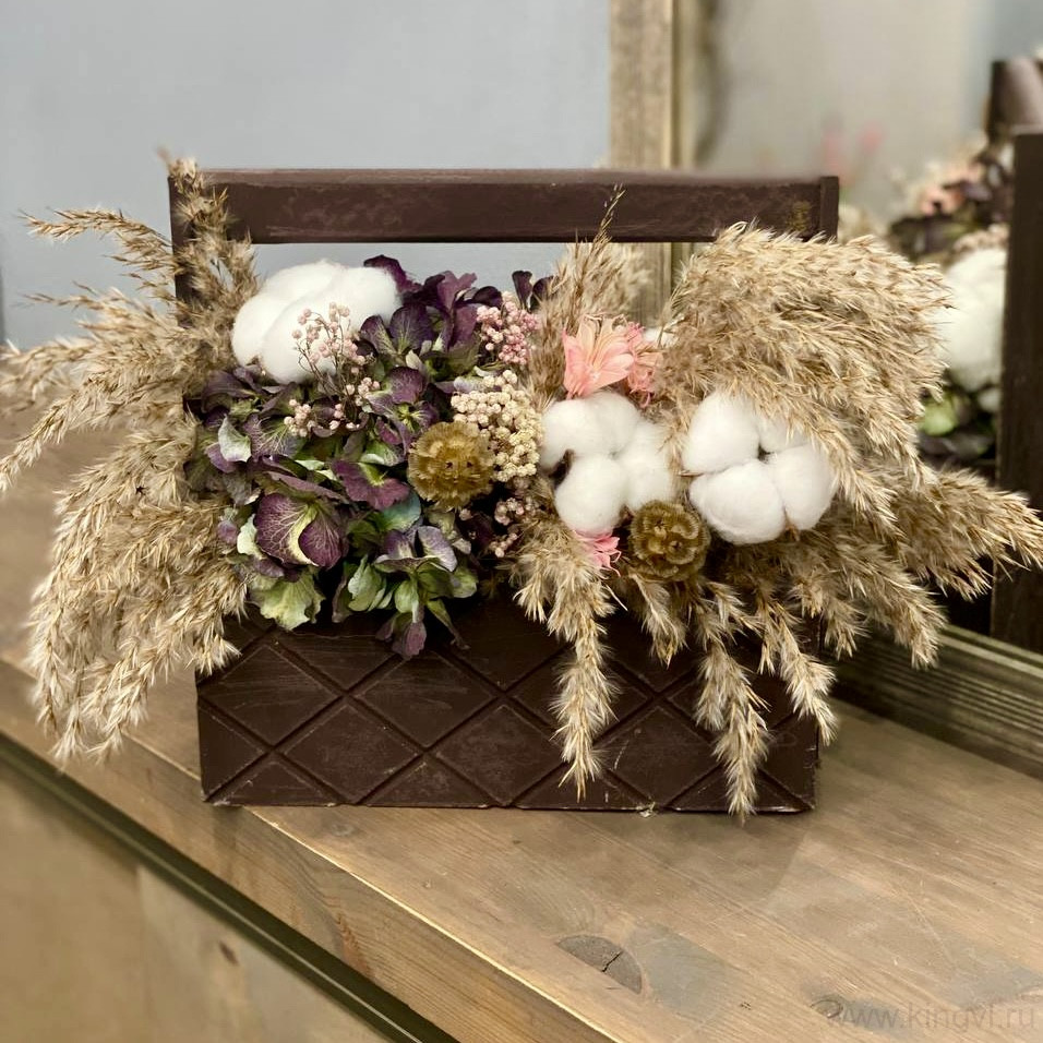 Композиция ящик . Цветы Владивосток фото 1 — Цветочный король