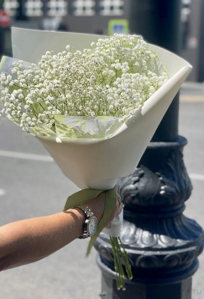 Букет из 3  гипсофил. Цветы Владивосток