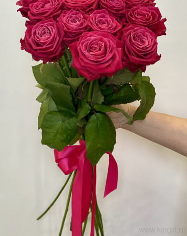 Букет из 15 малиновых роз — Цветочный король